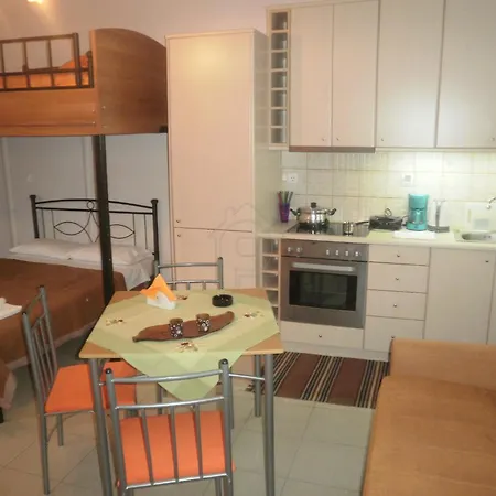 Lux 3 ατόμων,με μεγάλη βεράντα & απεριόριστη θέα Apartment *
